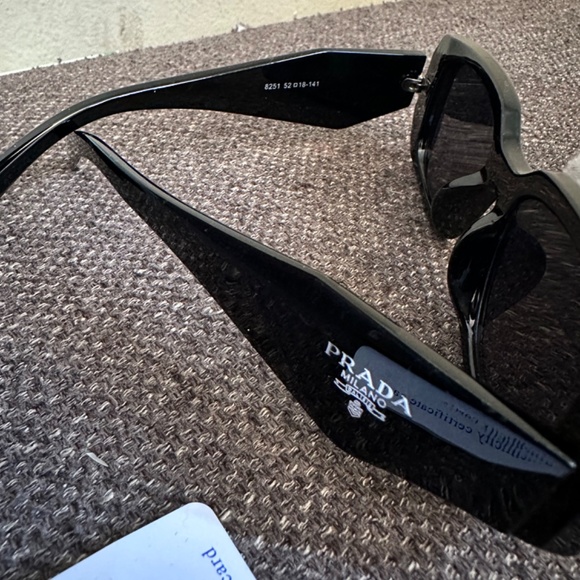 Authentic Prada shades - Picture 3 of 5
